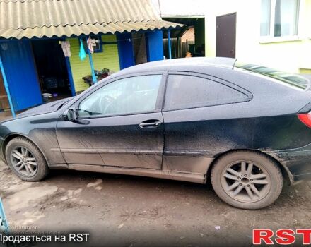 Чорний Мерседес Ц-Клас, об'ємом двигуна 2 л та пробігом 350 тис. км за 5000 $, фото 1 на Automoto.ua