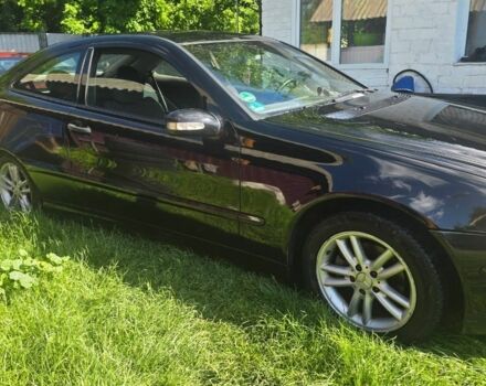 Чорний Мерседес Ц-Клас, об'ємом двигуна 2 л та пробігом 3 тис. км за 3500 $, фото 2 на Automoto.ua