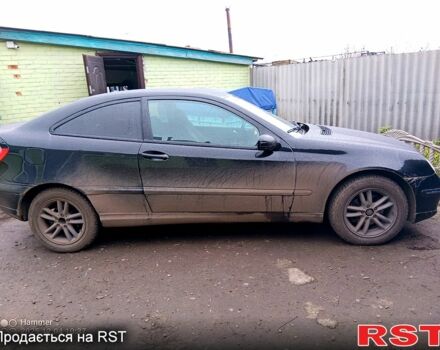 Чорний Мерседес Ц-Клас, об'ємом двигуна 2 л та пробігом 350 тис. км за 5000 $, фото 3 на Automoto.ua