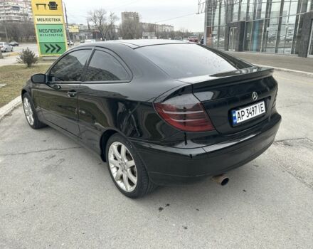 Чорний Мерседес Ц-Клас, об'ємом двигуна 2 л та пробігом 274 тис. км за 4400 $, фото 5 на Automoto.ua