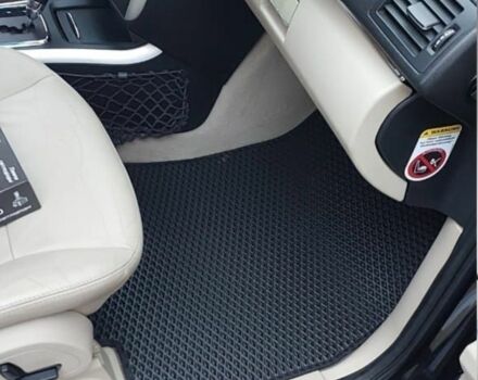 Черный Мерседес Ц-Класс, объемом двигателя 2 л и пробегом 295 тыс. км за 5600 $, фото 2 на Automoto.ua