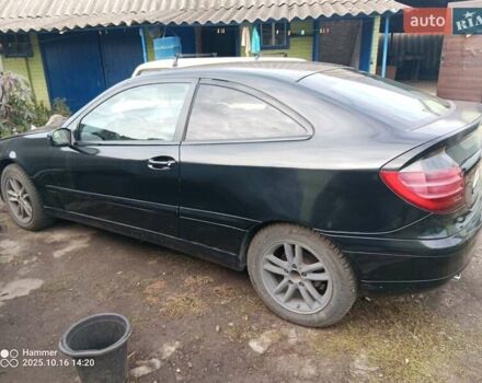 Черный Мерседес Ц-Класс, объемом двигателя 1.8 л и пробегом 350 тыс. км за 5000 $, фото 10 на Automoto.ua