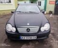 Черный Мерседес Ц-Класс, объемом двигателя 1.8 л и пробегом 350 тыс. км за 5000 $, фото 1 на Automoto.ua