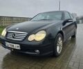Черный Мерседес Ц-Класс, объемом двигателя 1.8 л и пробегом 300 тыс. км за 3300 $, фото 1 на Automoto.ua
