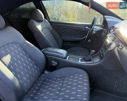 Чорний Мерседес Ц-Клас, об'ємом двигуна 1.8 л та пробігом 250 тис. км за 3350 $, фото 4 на Automoto.ua