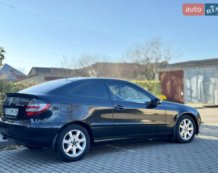 Чорний Мерседес Ц-Клас, об'ємом двигуна 1.8 л та пробігом 250 тис. км за 3350 $, фото 1 на Automoto.ua