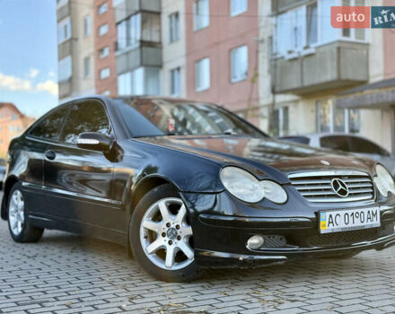 Чорний Мерседес Ц-Клас, об'ємом двигуна 1.8 л та пробігом 250 тис. км за 3350 $, фото 2 на Automoto.ua