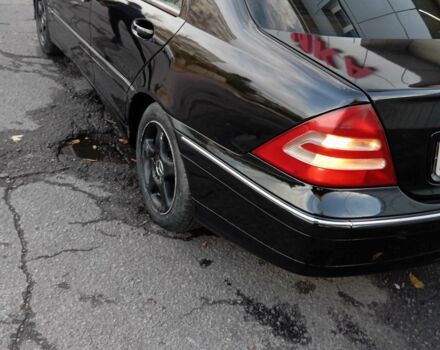 Черный Мерседес Ц-Класс, объемом двигателя 0 л и пробегом 1 тыс. км за 5000 $, фото 2 на Automoto.ua