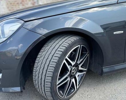 Черный Мерседес Ц-Класс, объемом двигателя 1.8 л и пробегом 197 тыс. км за 11850 $, фото 4 на Automoto.ua