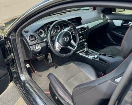 Черный Мерседес Ц-Класс, объемом двигателя 1.8 л и пробегом 197 тыс. км за 11850 $, фото 11 на Automoto.ua