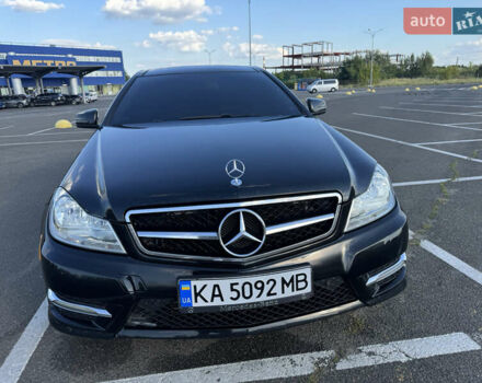 Черный Мерседес Ц-Класс, объемом двигателя 1.8 л и пробегом 150 тыс. км за 14000 $, фото 21 на Automoto.ua