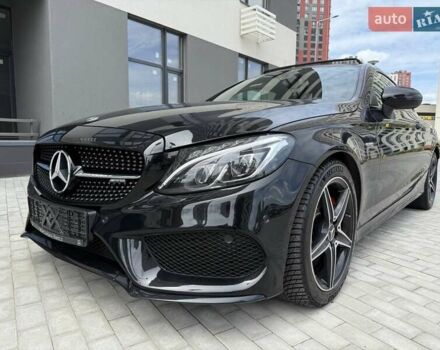 Черный Мерседес Ц-Класс, объемом двигателя 3 л и пробегом 55 тыс. км за 39333 $, фото 32 на Automoto.ua