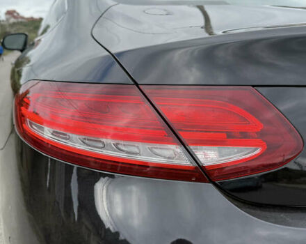 Черный Мерседес Ц-Класс, объемом двигателя 2 л и пробегом 75 тыс. км за 25500 $, фото 3 на Automoto.ua