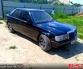 Черный Мерседес Ц-Класс, объемом двигателя 2 л и пробегом 300 тыс. км за 850 $, фото 1 на Automoto.ua