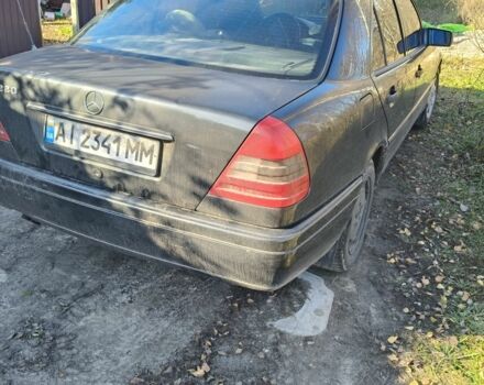 Чорний Мерседес Ц-Клас, об'ємом двигуна 2.2 л та пробігом 300 тис. км за 714 $, фото 3 на Automoto.ua