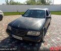Черный Мерседес Ц-Класс, объемом двигателя 2.2 л и пробегом 490 тыс. км за 2700 $, фото 1 на Automoto.ua