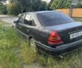 Черный Мерседес Ц-Класс, объемом двигателя 1.8 л и пробегом 300 тыс. км за 1000 $, фото 2 на Automoto.ua