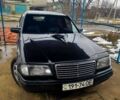 Чорний Мерседес Ц-Клас, об'ємом двигуна 1.8 л та пробігом 200 тис. км за 1500 $, фото 1 на Automoto.ua