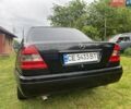 Черный Мерседес Ц-Класс, объемом двигателя 2.2 л и пробегом 300 тыс. км за 2800 $, фото 1 на Automoto.ua