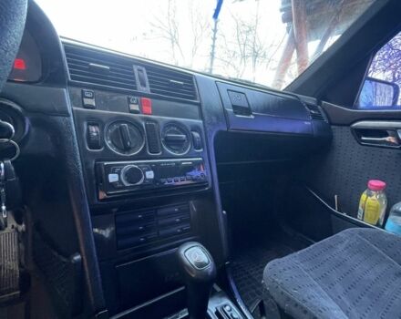 Черный Мерседес Ц-Класс, объемом двигателя 1.8 л и пробегом 354 тыс. км за 1666 $, фото 3 на Automoto.ua