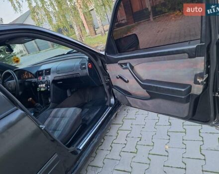 Чорний Мерседес Ц-Клас, об'ємом двигуна 1.8 л та пробігом 293 тис. км за 1550 $, фото 25 на Automoto.ua