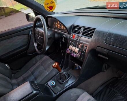 Чорний Мерседес Ц-Клас, об'ємом двигуна 1.8 л та пробігом 293 тис. км за 1550 $, фото 22 на Automoto.ua