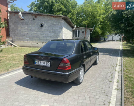 Чорний Мерседес Ц-Клас, об'ємом двигуна 2.16 л та пробігом 350 тис. км за 1750 $, фото 6 на Automoto.ua