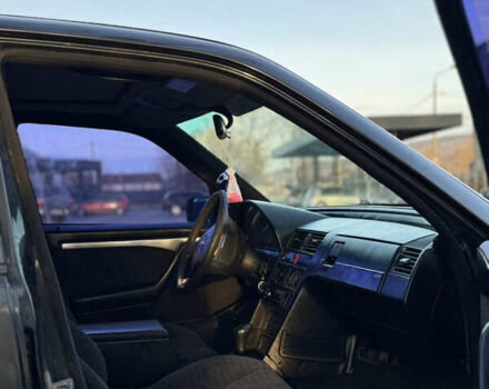 Черный Мерседес Ц-Класс, объемом двигателя 1.8 л и пробегом 350 тыс. км за 2000 $, фото 15 на Automoto.ua