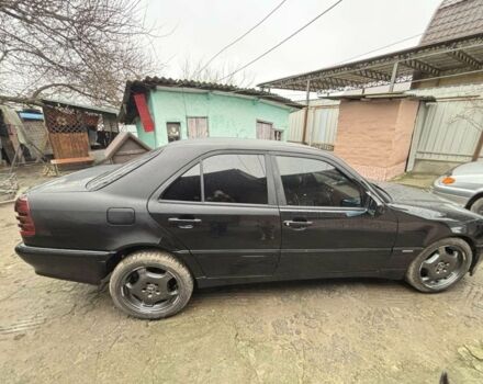 Чорний Мерседес Ц-Клас, об'ємом двигуна 1.8 л та пробігом 240 тис. км за 3600 $, фото 7 на Automoto.ua