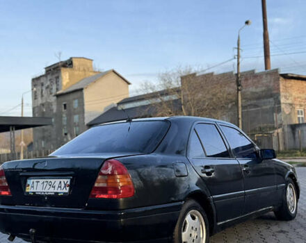Черный Мерседес Ц-Класс, объемом двигателя 1.8 л и пробегом 350 тыс. км за 2000 $, фото 11 на Automoto.ua
