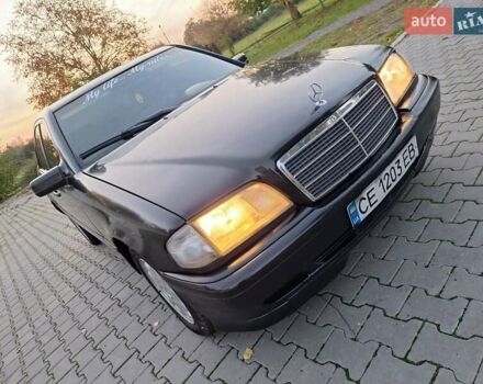 Чорний Мерседес Ц-Клас, об'ємом двигуна 1.8 л та пробігом 293 тис. км за 1550 $, фото 15 на Automoto.ua