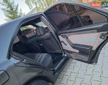 Чорний Мерседес Ц-Клас, об'ємом двигуна 1.8 л та пробігом 293 тис. км за 1600 $, фото 22 на Automoto.ua