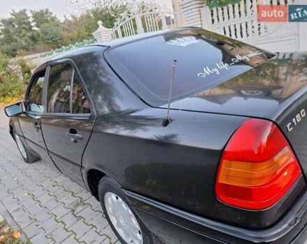 Чорний Мерседес Ц-Клас, об'ємом двигуна 1.8 л та пробігом 293 тис. км за 1550 $, фото 1 на Automoto.ua