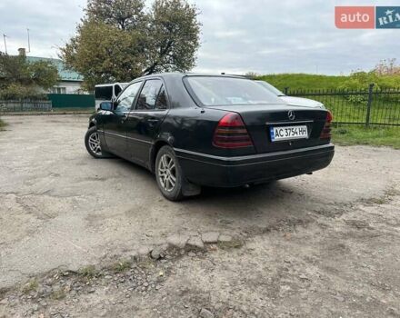 Мерседес Ц-Класс 1994 в Ковель на Automoto.ua Черный Мерседес Ц-Класс, объемом двигателя 1.8 л и пробегом 400 тыс. км за 2500 $, фото 6 на Automoto.ua