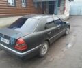 Черный Мерседес Ц-Класс, объемом двигателя 2.8 л и пробегом 400 тыс. км за 3000 $, фото 9 на Automoto.ua