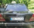 Черный Мерседес Ц-Класс, объемом двигателя 1.8 л и пробегом 415 тыс. км за 2600 $, фото 4 на Automoto.ua