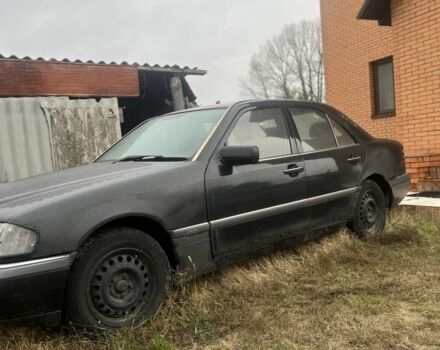 Мерседес Ц-Клас 1995 у Києві на Automoto.ua Чорний Мерседес Ц-Клас, об'ємом двигуна 1.8 л та пробігом 3 тис. км за 375 $, фото 6 на Automoto.ua
