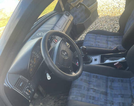 Чорний Мерседес Ц-Клас, об'ємом двигуна 1.8 л та пробігом 350 тис. км за 3000 $, фото 5 на Automoto.ua