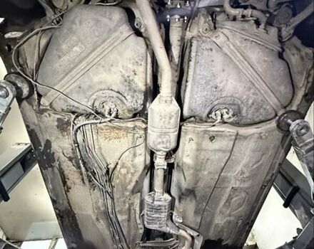 Черный Мерседес Ц-Класс, объемом двигателя 2 л и пробегом 600 тыс. км за 3261 $, фото 4 на Automoto.ua