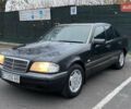 Черный Мерседес Ц-Класс, объемом двигателя 1.8 л и пробегом 430 тыс. км за 3700 $, фото 1 на Automoto.ua
