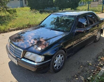 Мерседес Ц-Клас 1996 у Харкові на Automoto.ua Чорний Мерседес Ц-Клас, об'ємом двигуна 2.3 л та пробігом 427 тис. км за 3200 $, фото 4 на Automoto.ua