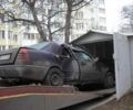Чорний Мерседес Ц-Клас, об'ємом двигуна 1.8 л та пробігом 112 тис. км за 1020 $, фото 1 на Automoto.ua