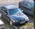 Черный Мерседес Ц-Класс, объемом двигателя 0 л и пробегом 200 тыс. км за 945 $, фото 1 на Automoto.ua