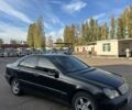 Черный Мерседес Ц-Класс, объемом двигателя 2 л и пробегом 300 тыс. км за 2950 $, фото 7 на Automoto.ua