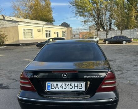 Черный Мерседес Ц-Класс, объемом двигателя 2 л и пробегом 300 тыс. км за 2950 $, фото 8 на Automoto.ua