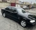 Черный Мерседес Ц-Класс, объемом двигателя 1.8 л и пробегом 380 тыс. км за 2500 $, фото 2 на Automoto.ua