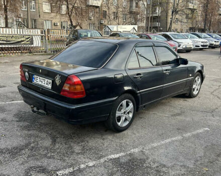 Черный Мерседес Ц-Класс, объемом двигателя 2 л и пробегом 337 тыс. км за 2999 $, фото 5 на Automoto.ua