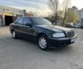 Черный Мерседес Ц-Класс, объемом двигателя 1.8 л и пробегом 270 тыс. км за 2999 $, фото 3 на Automoto.ua