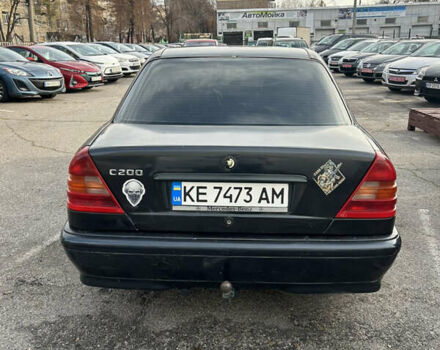 Черный Мерседес Ц-Класс, объемом двигателя 2 л и пробегом 337 тыс. км за 2999 $, фото 3 на Automoto.ua