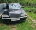 Чорний Мерседес Ц-Клас, об'ємом двигуна 1.8 л та пробігом 230 тис. км за 2100 $, фото 1 на Automoto.ua